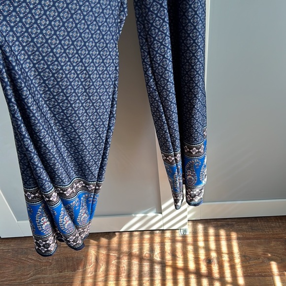 LIKE NEW Jumpsuit Small with Pockets! - Picture 3 of 6